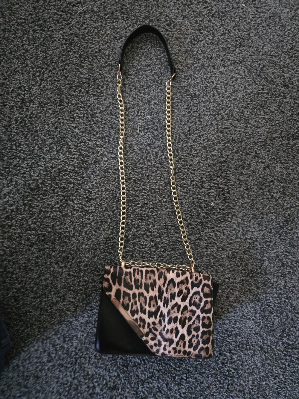 SHEIN Black and Leopard Print Crossbody with Gold Chain